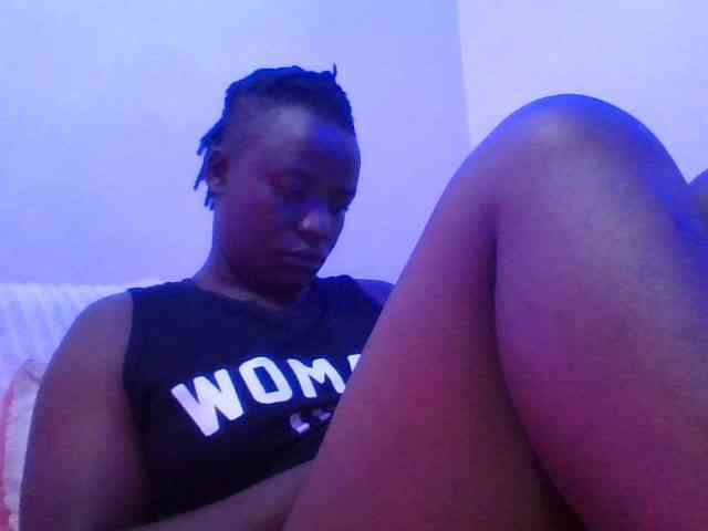 Yourdreamgirl webcam