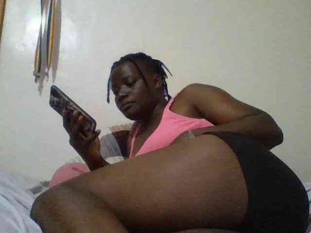 Yourdreamgirl webcam