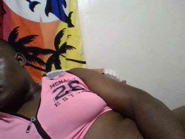Yourdreamgirl webcam