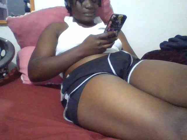 Yourdreamgirl webcam