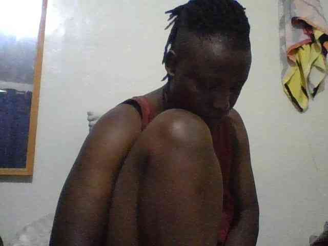 Yourdreamgirl webcam