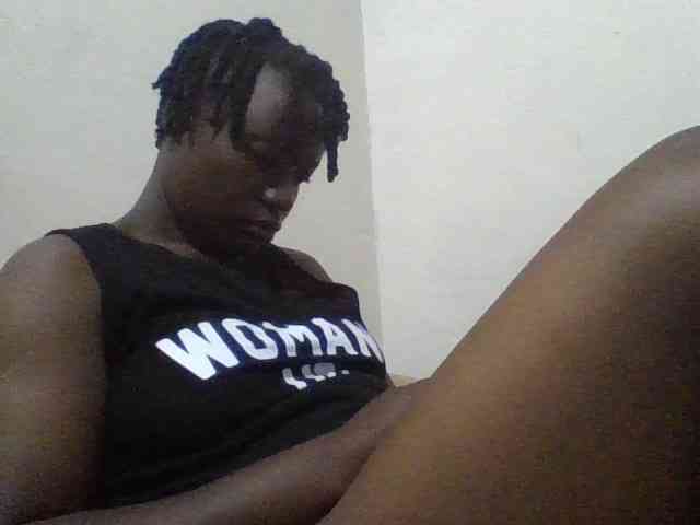 Yourdreamgirl webcam