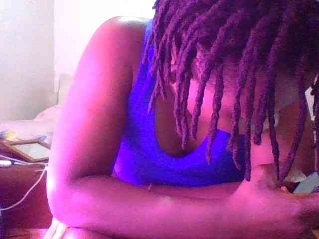 Yourdreamgirl webcam