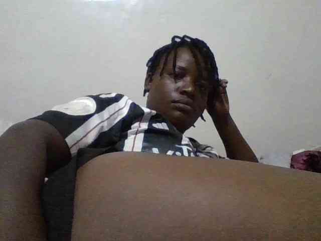 Yourdreamgirl webcam