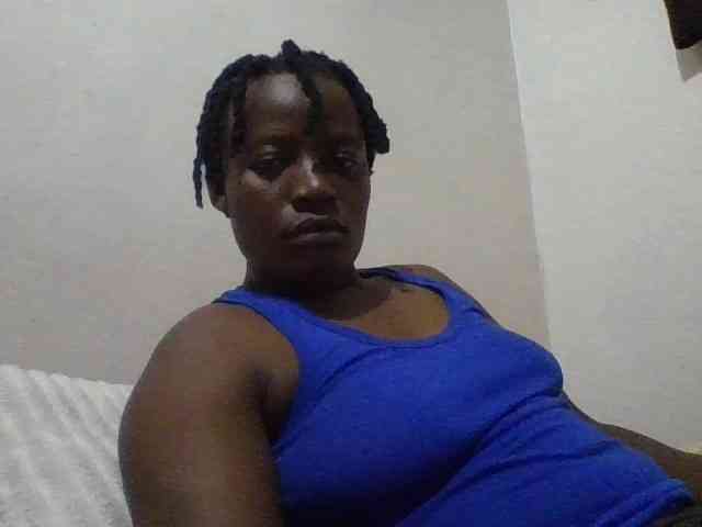 Yourdreamgirl webcam
