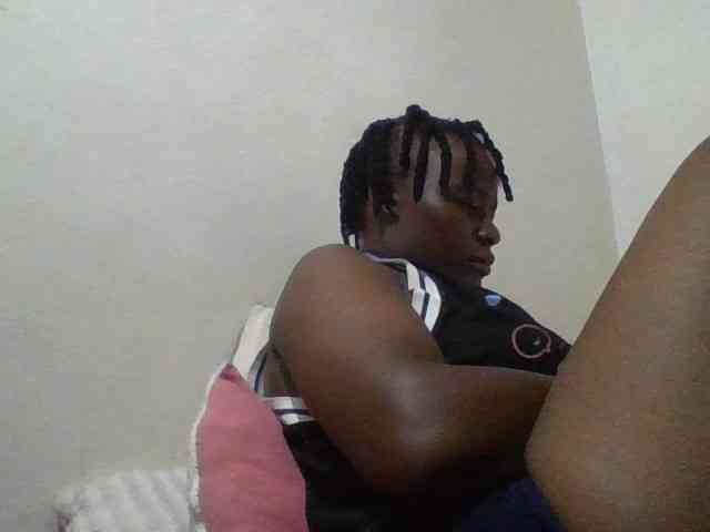 Model: Yourdreamgirl