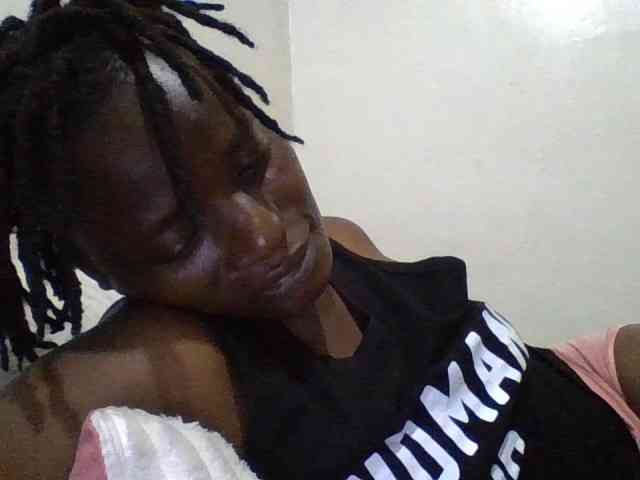 Yourdreamgirl webcam