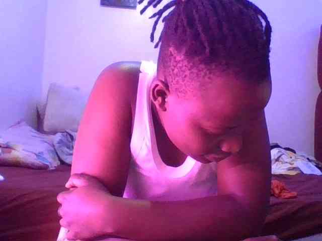 Yourdreamgirl webcam