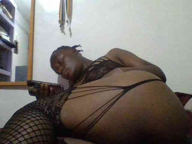 Yourdreamgirl webcam