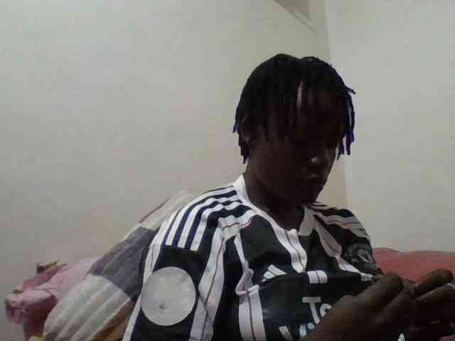 Yourdreamgirl webcam