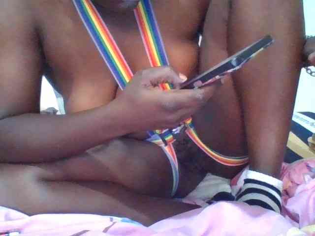 Yourdreamgirl webcam