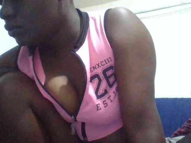 Yourdreamgirl webcam