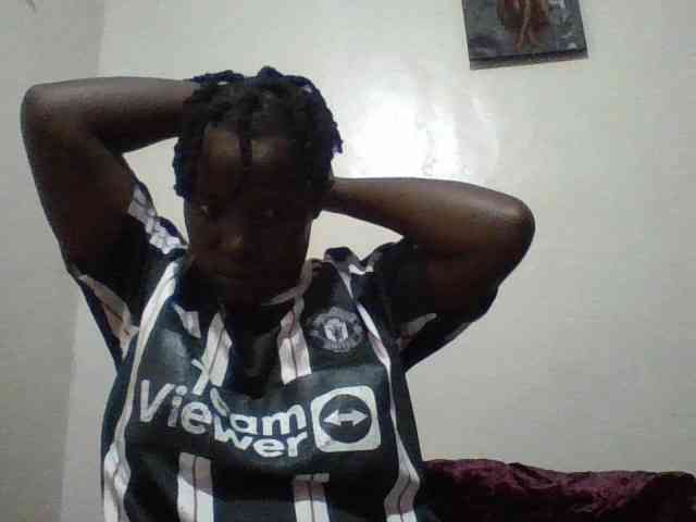 Yourdreamgirl webcam