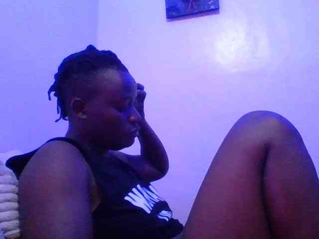 Yourdreamgirl webcam