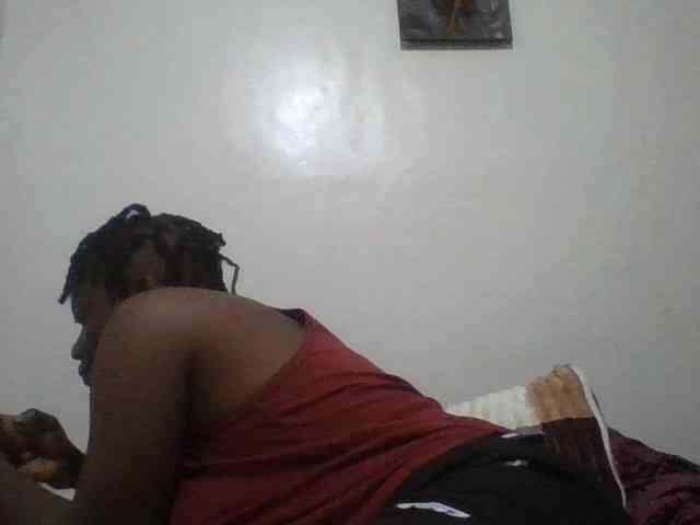 Yourdreamgirl webcam