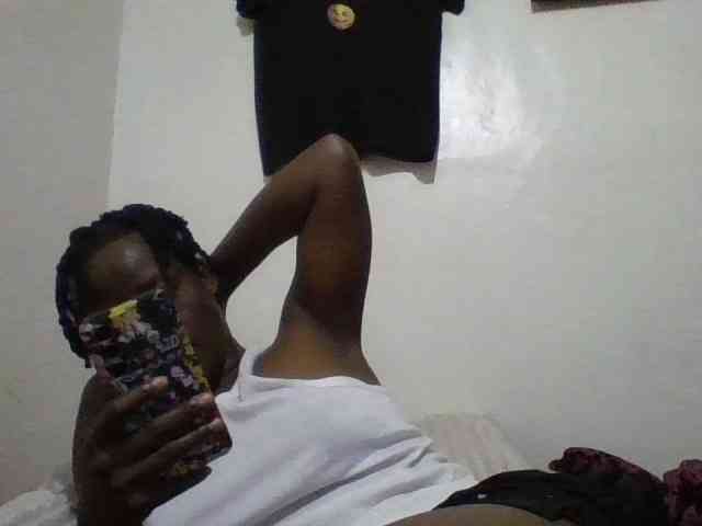 Yourdreamgirl webcam