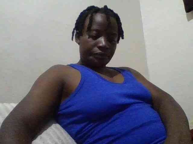 Yourdreamgirl webcam