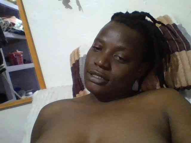 Yourdreamgirl webcam