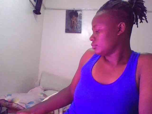 Yourdreamgirl webcam