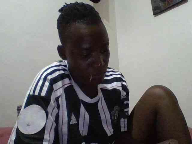 Yourdreamgirl webcam