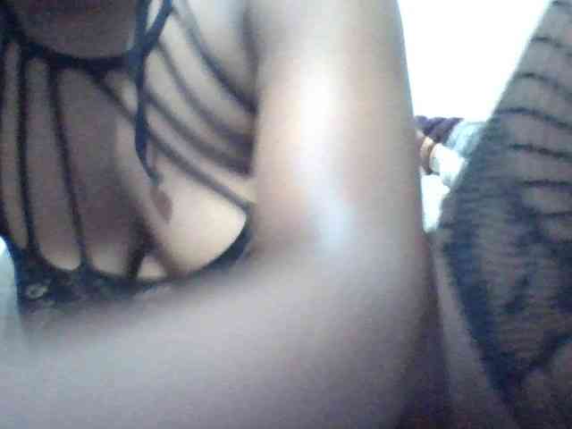 Yourdreamgirl webcam