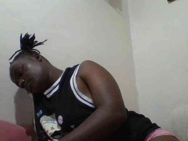 Yourdreamgirl webcam