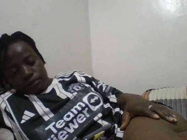 Yourdreamgirl webcam