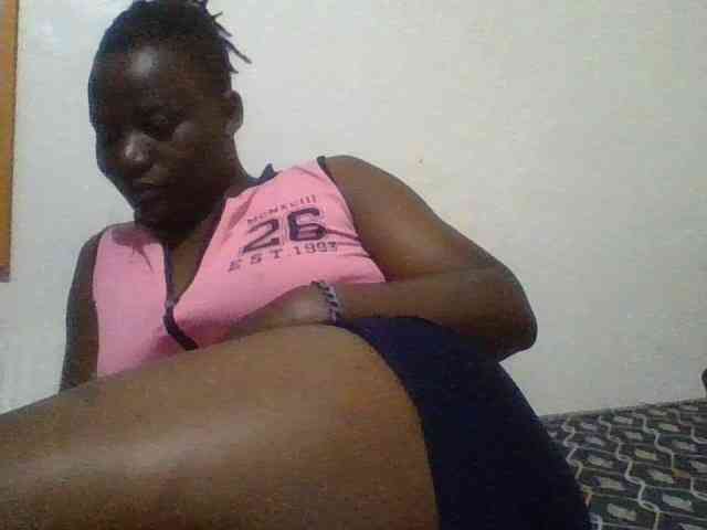 Yourdreamgirl webcam