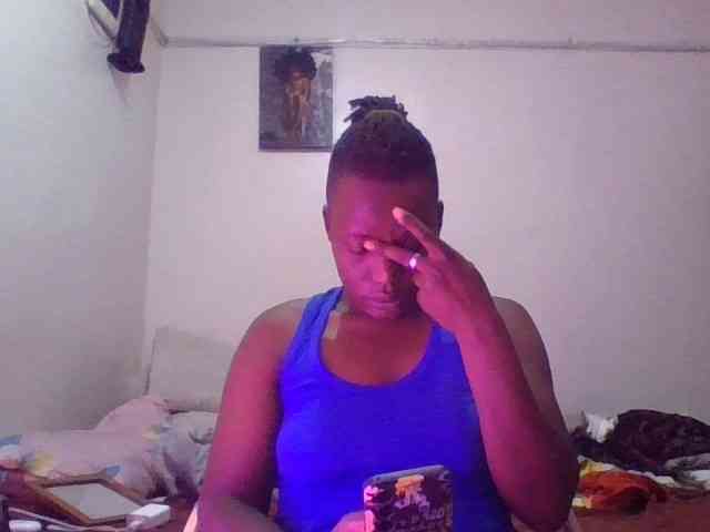 Yourdreamgirl webcam