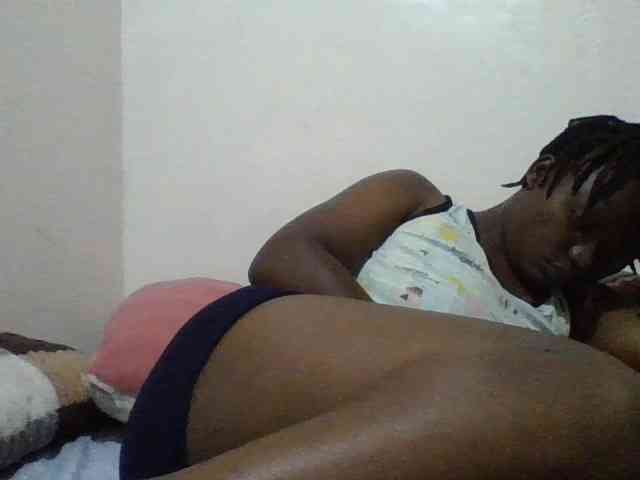 Yourdreamgirl webcam