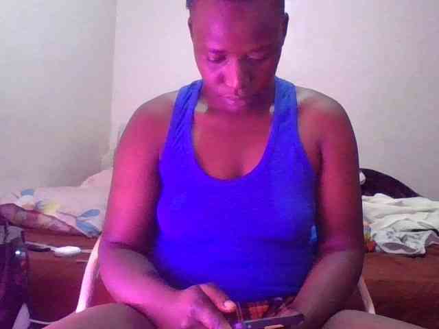 Yourdreamgirl webcam