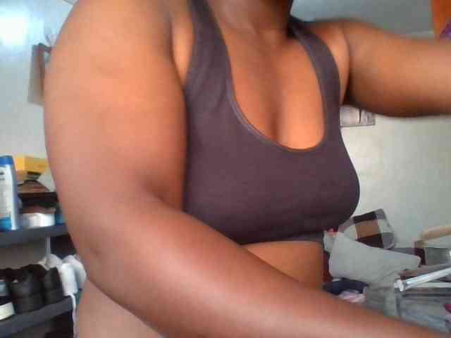 Yourdreamgirl webcam