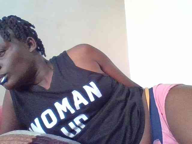 Yourdreamgirl webcam