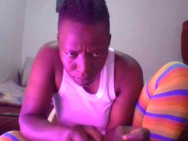 Yourdreamgirl webcam