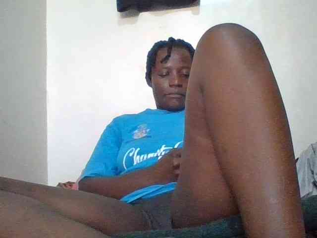 Yourdreamgirl webcam