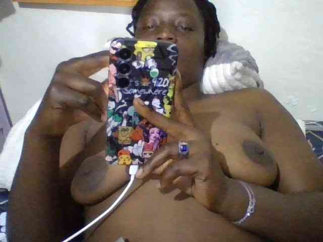 Yourdreamgirl webcam