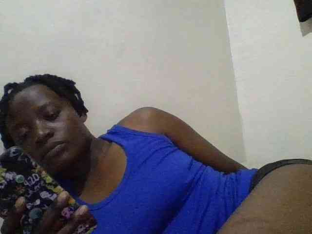 Yourdreamgirl webcam