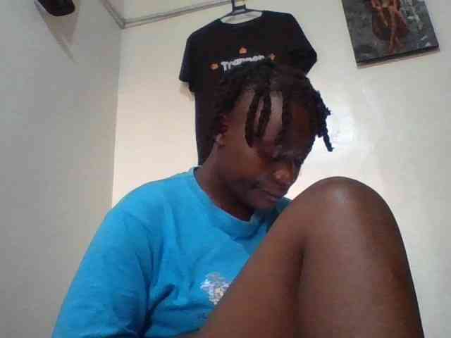 Yourdreamgirl webcam