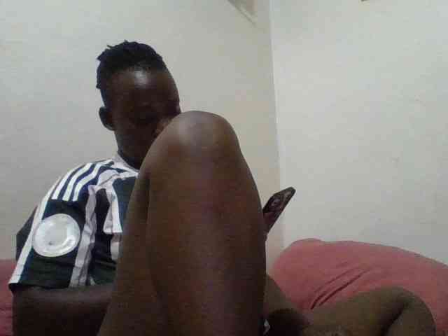 Yourdreamgirl webcam