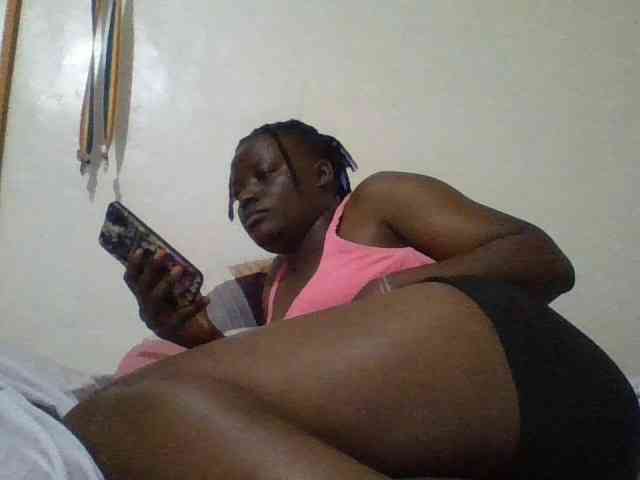Yourdreamgirl webcam