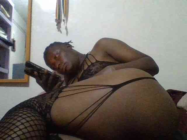 Yourdreamgirl webcam