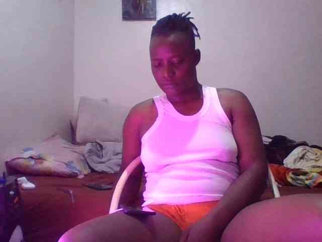 Yourdreamgirl webcam