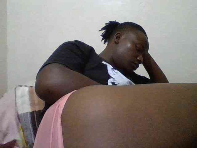 Yourdreamgirl webcam