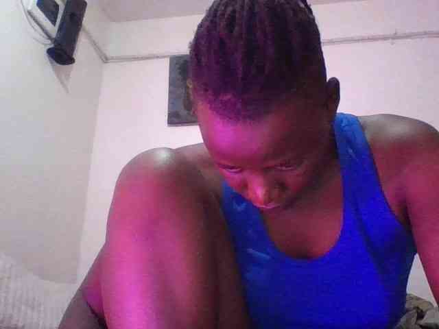 Yourdreamgirl webcam