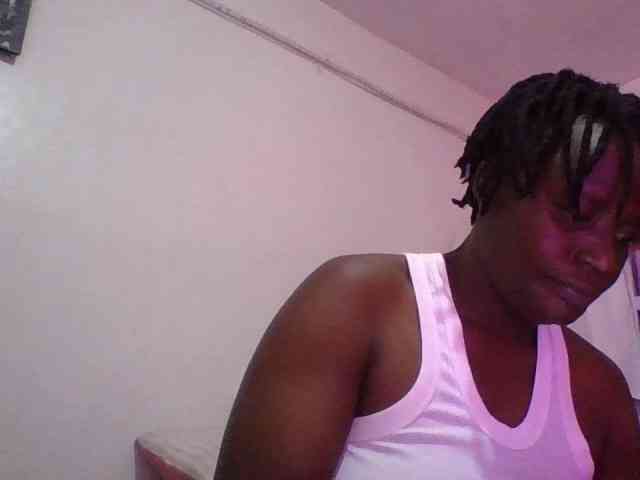 Yourdreamgirl webcam