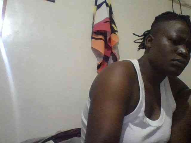 Yourdreamgirl webcam