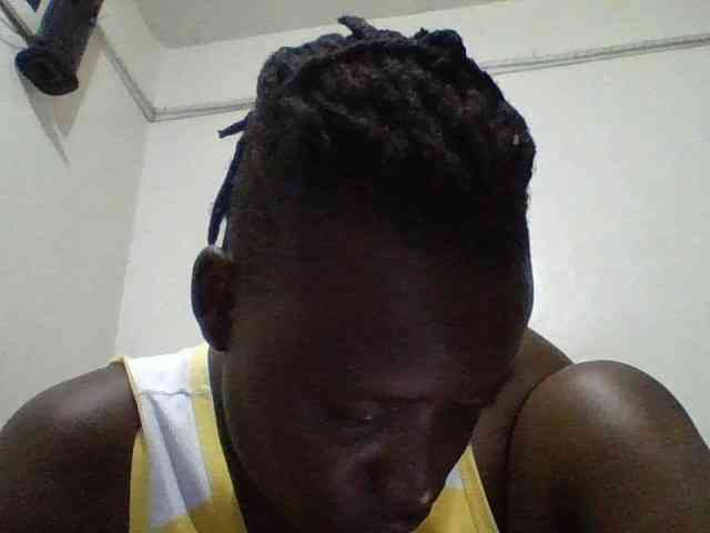 Yourdreamgirl webcam