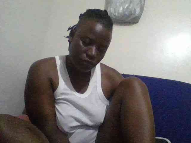 Yourdreamgirl webcam