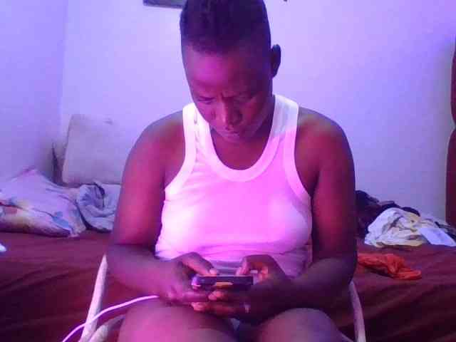 Yourdreamgirl webcam