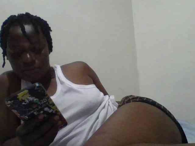 Yourdreamgirl webcam